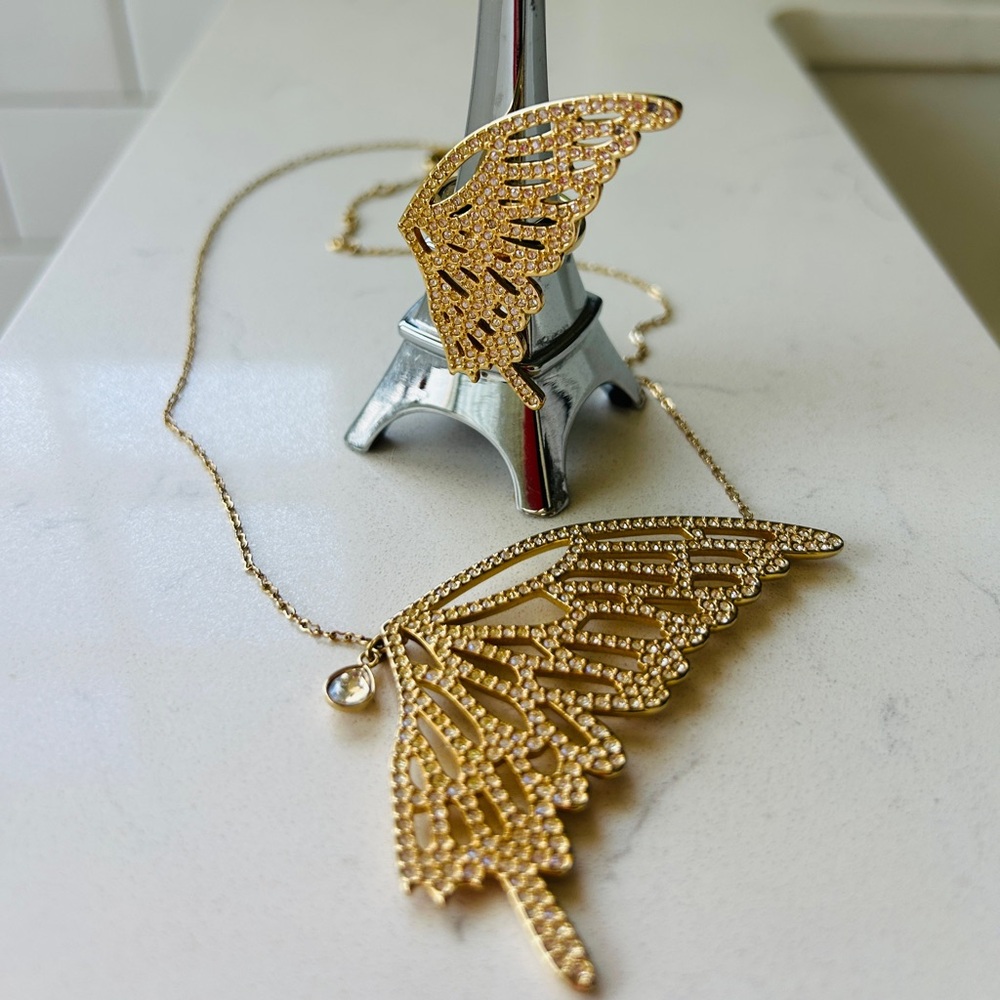 Excellent condition gorgeous Swarovski crystal half butterfly necklace and ring - Picture 10 of 15